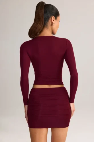 Falda de modal Cali con fruncidos y cintura media en rojo vino