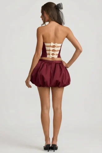 Falda de talle medio con bajo abullonado Clemmy en rojo vino