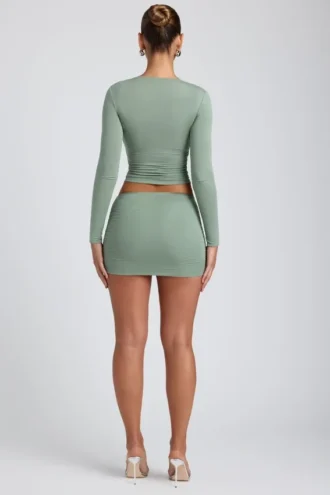 Falda de talle medio con fruncidos Cali Modal en verde salvia