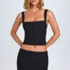 Falda Issa de talle bajo y corte curvo en negro