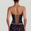 Falda larga de talle medio con adornos y abertura en el muslo Nevara en negro y morado