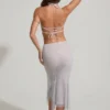 Falda midi-longitud Jordana con bajo en forma de pañuelo y adornos en color plateado