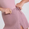 Falda-pantalón cruzada de punto acanalado en malva