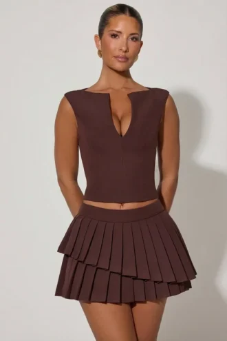 Falda plisada en capas de talle bajo Nada en marrón chocolate