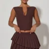 Falda plisada en capas de talle bajo Nada en marrón chocolate