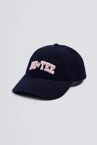 Gorra de béisbol en azul marino clásico