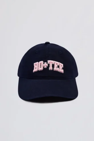 Gorra de béisbol en azul marino clásico