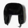 Gorro de cazador de piel sintética en negro