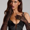 Guantes de encaje Poe en negro