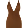 Intimates Vestido corto multiforma de malla suave en color castaño