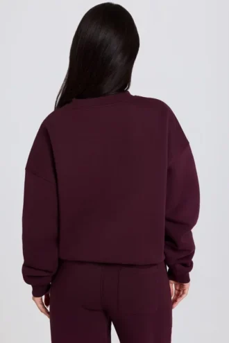 Jersey oversize de cuello redondo en color burdeos