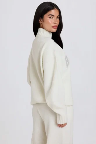 Jersey oversize de punto suave en color marfil