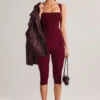 Leggings capri de talle medio Suri Modal en color vino