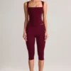 Leggings capri de talle medio Suri Modal en color vino