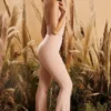 Leggings con abertura en el bajo Figure You Out Petite en color rosa palo