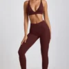 Leggings de cintura alta con canalé de modal Linnea Petite en color espresso