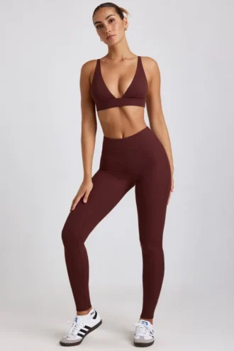 Leggings de cintura alta con canalé de modal Linnea Petite en color espresso
