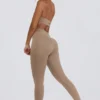 Leggings de cintura media con fruncidos en jersey cepillado en color moca jaspeado