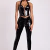 Leggings de vinilo Samara con cintura en V alta en negro
