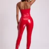 Leggings de vinilo Samara de cintura alta en V en rojo fuego