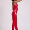 Leggings de vinilo Samara de cintura alta en V en rojo fuego