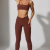 Leggings largos con bolsillos en marrón