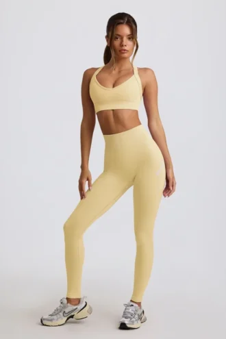 Leggings sin costuras de cintura alta Super Sculpt en amarillo mantequilla