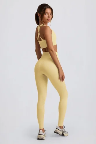 Leggings sin costuras de cintura alta Super Sculpt en amarillo mantequilla