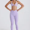 Leggings Soft Active con detalle retorcido en la parte delantera en color lila