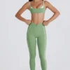 Leggings Soft Active con detalle retorcido en la parte delantera en verde