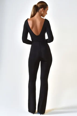 Mono acampanado con escote pronunciado y fruncidos de TENCEL™ Modal en negro