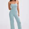 Mono bandeau de punto grueso con pernera acampanada en verde azulado apagado