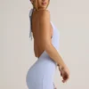 Mono corto sin espalda con canalé de modal Shelly en azul claro