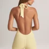 Mono corto sin espalda con canalé de modal Shelly en color sorbete de limón