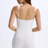 Mono Kaia de modal con cuello corazón en blanco