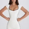 Mono Soft Active con espalda abierta en color marfil