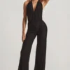 Mono Tulay de devoré con cuello halter y espalda abierta en negro
