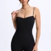 Mono Vera de modal con cuello corazón y espalda baja en negro
