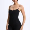 Mono Vera de modal con cuello corazón y espalda baja en negro