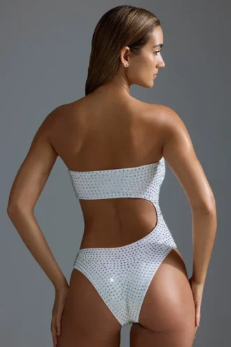 Oh Polly Ropa de baño: Bañador de una pieza con aberturas y adornos HOTFIX Edition en blanco