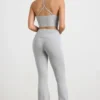 Pantalones acampanados con vuelta de punto grueso en gris jaspeado