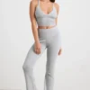 Pantalones acampanados con vuelta de punto grueso en gris jaspeado