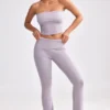 Pantalones acampanados con vuelta de punto grueso en lavanda apagada