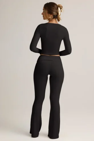 Pantalones acampanados con vuelta y canalé de Modal Jules en negro