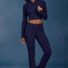 Pantalones acampanados con vuelta y punto trenzado en azul marino