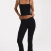 Pantalones acampanados de talle medio en modal negro