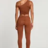Pantalones Anona de talle medio en mezcla de modal y cachemira en marrón castaño