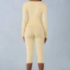 Pantalones capri de punto Selene de talle medio en amarillo mantequilla
