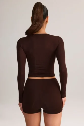 Pantalones Cortos ajustados de talle alto Noor Modal en marrón chocolate