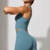 Pantalones Cortos con cintura retorcida y bolsillos en azul piedra